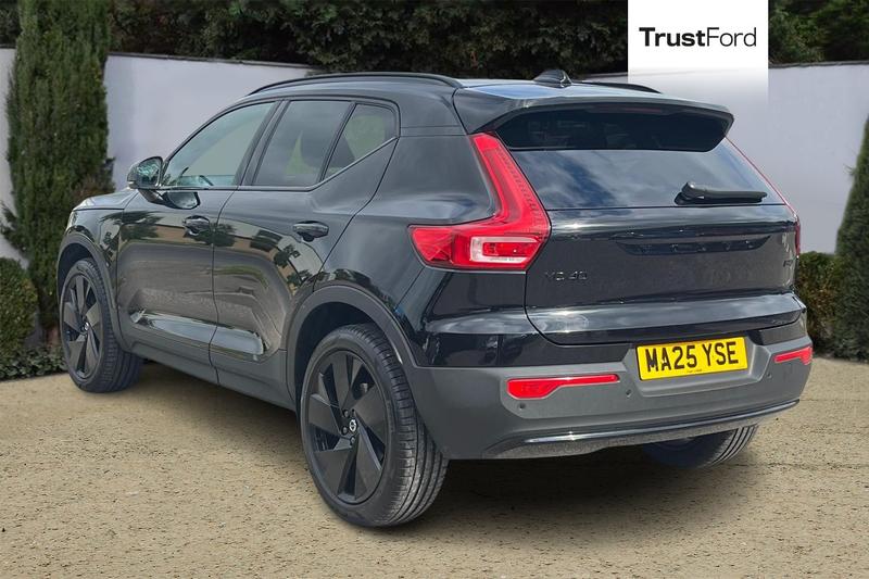 Used Volvo XC40 2025 for sale - 76616301: Photo 2