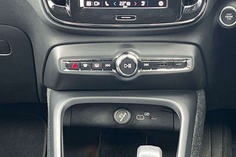 Used Volvo XC40 2025 for sale - 76616301: Photo 26