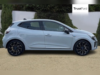 Used Renault Clio 2024 for sale - 75586998: Photo