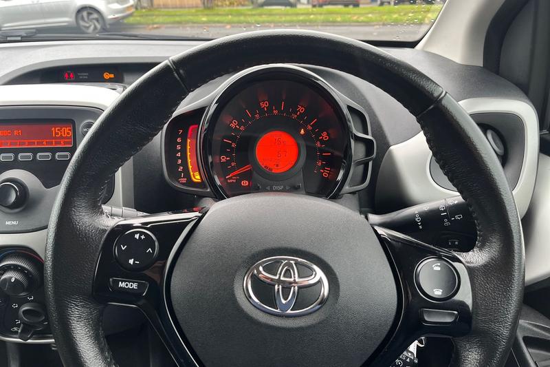 Used Toyota AYGO 2017 for sale - 76458499: Photo 12