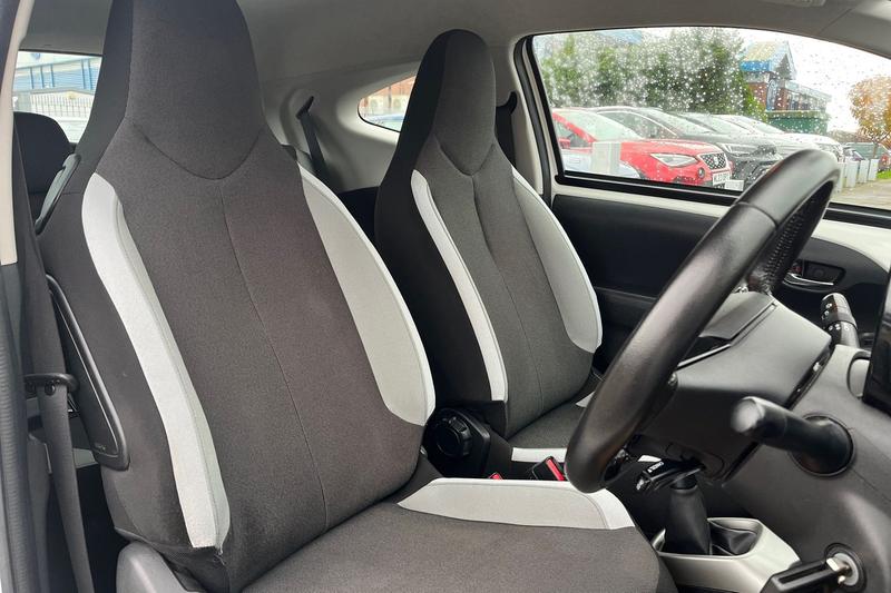 Used Toyota AYGO 2017 for sale - 76458499: Photo 17