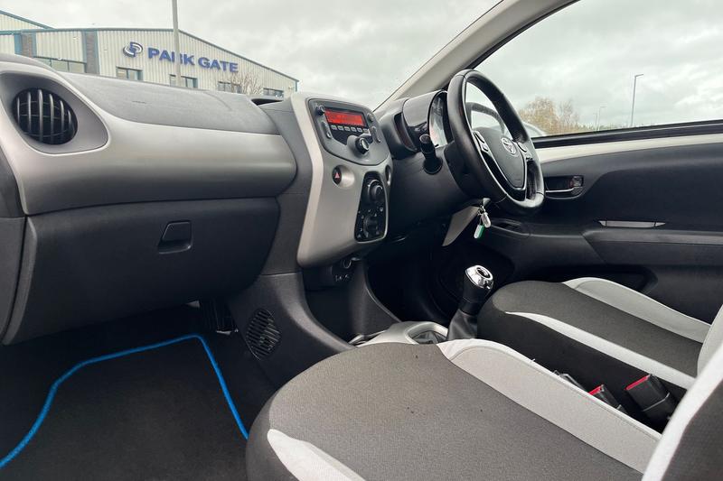 Used Toyota AYGO 2017 for sale - 76458499: Photo 18