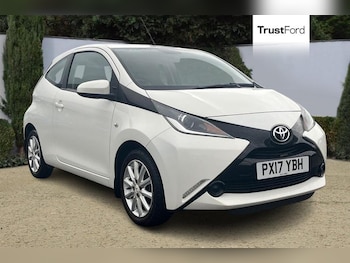 Used Toyota AYGO 2017 for sale - 76458499: Photo
