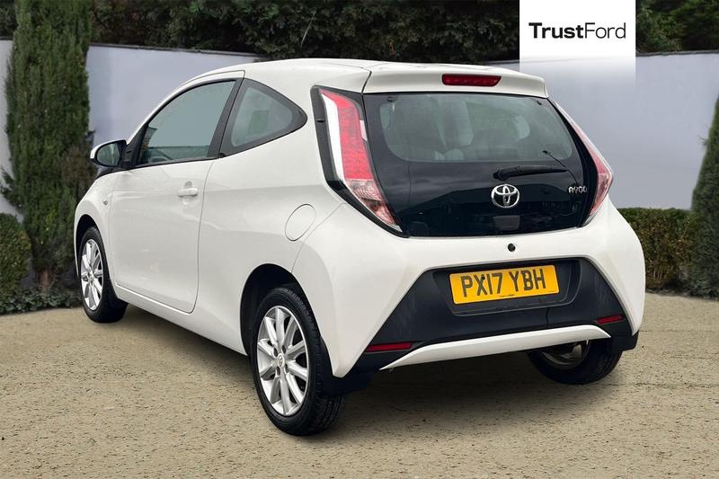 Used Toyota AYGO 2017 for sale - 76458499: Photo 2