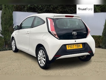 Used Toyota AYGO 2017 for sale - 76458499: Photo