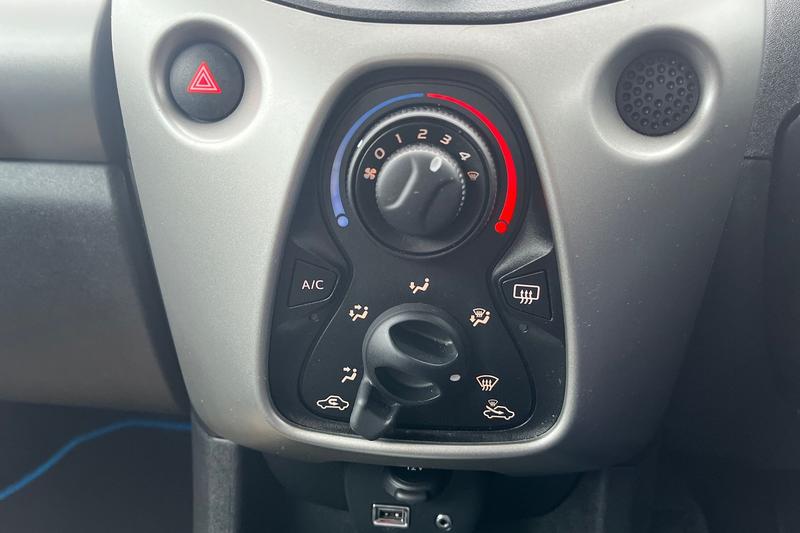 Used Toyota AYGO 2017 for sale - 76458499: Photo 35