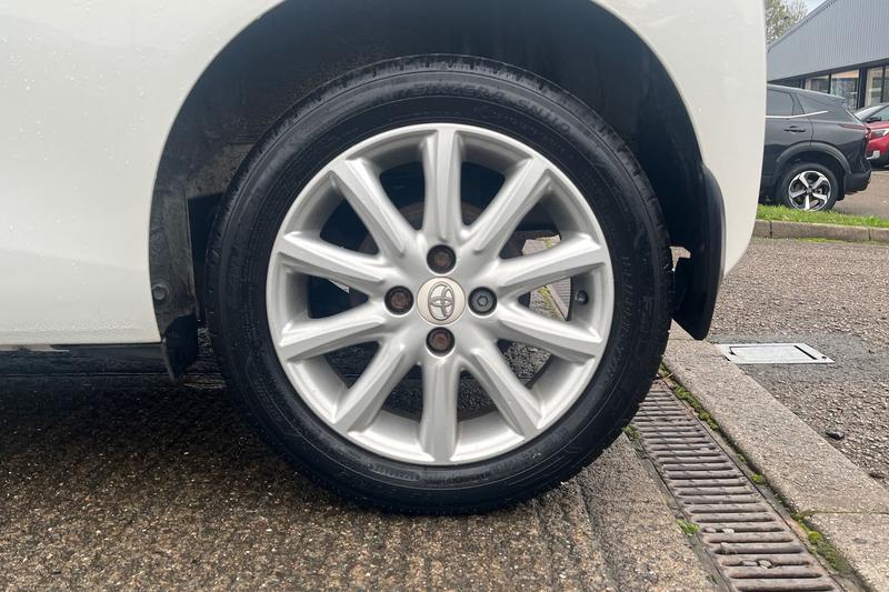 Used Toyota AYGO 2017 for sale - 76458499: Photo 8