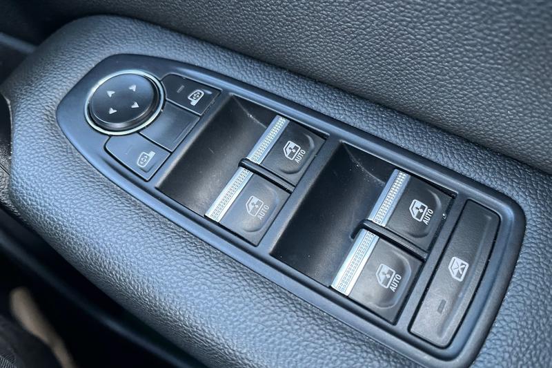 Used Renault Captur 2023 for sale - 77025850: Photo 16