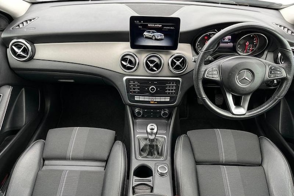 Used Mercedes-Benz GLA 2019 for sale - 76248458: Photo 10