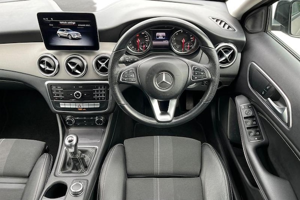 Used Mercedes-Benz GLA 2019 for sale - 76248458: Photo 11