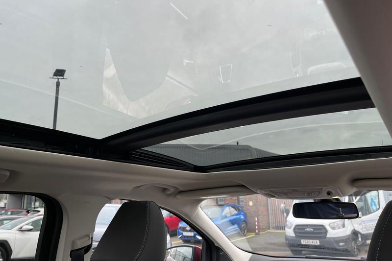 Used Ford Kuga 2018 for sale - 76557399: Photo 34