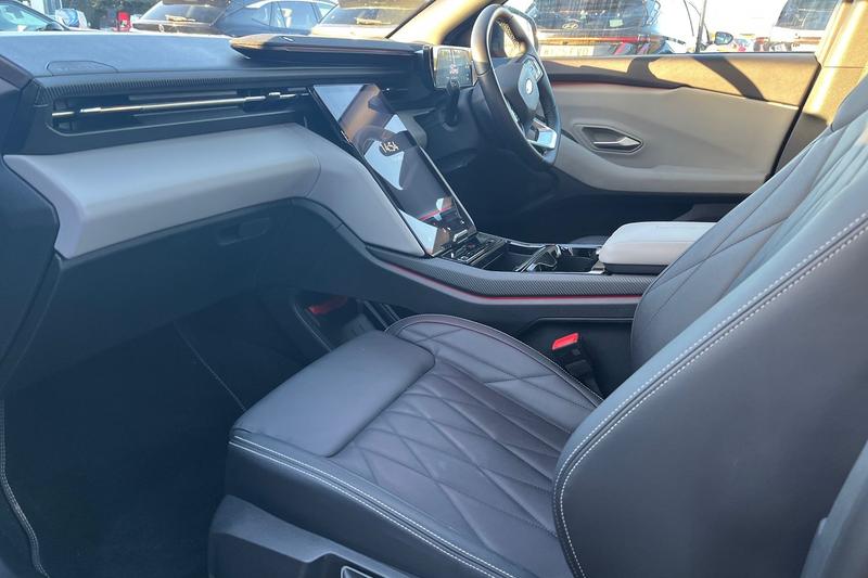 Used Ford Explorer 2024 for sale - 76931278: Photo 18