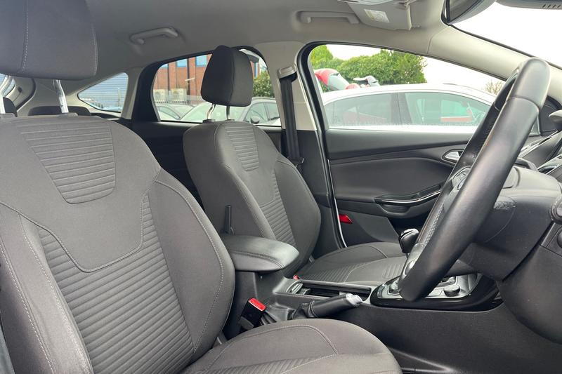 Used Ford Focus 2017 for sale - 77198984: Photo 17