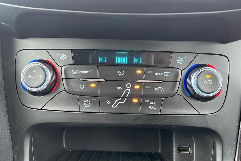 Used Ford Focus 2017 for sale - 77198984: Photo 29