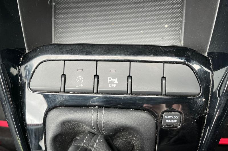 Used Kia Stonic 2019 for sale - 78067433: Photo 32