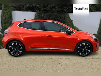 Used Renault Clio 2024 for sale - 78087929: Photo