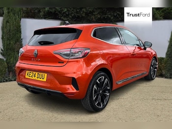 Used Renault Clio 2024 for sale - 78087929: Photo