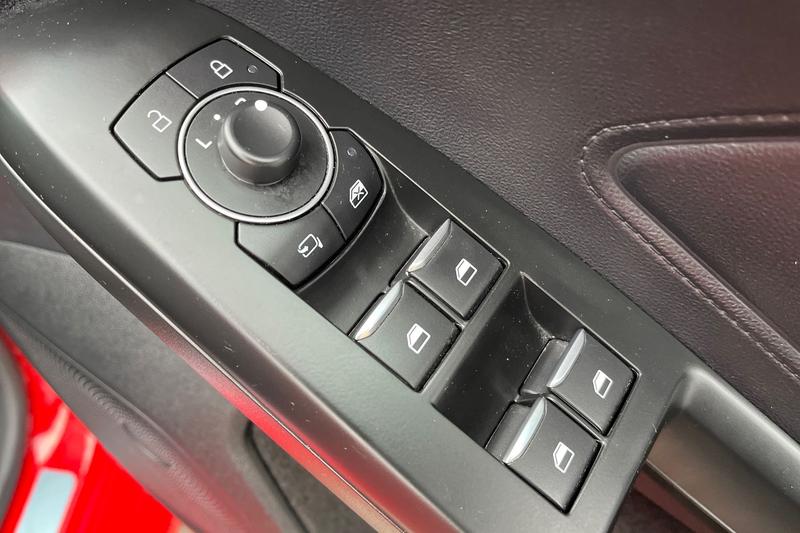 Used Ford Focus 2023 for sale - 76819226: Photo 16