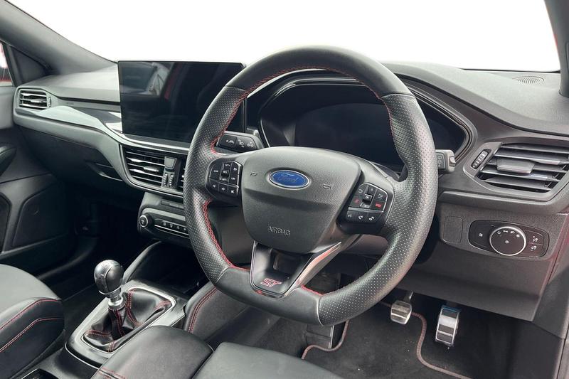 Used Ford Focus 2023 for sale - 76819226: Photo 9