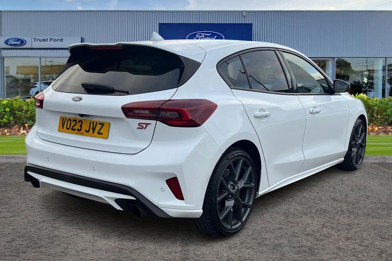 Used Ford Focus 2023 for sale - 76640955: Photo 4