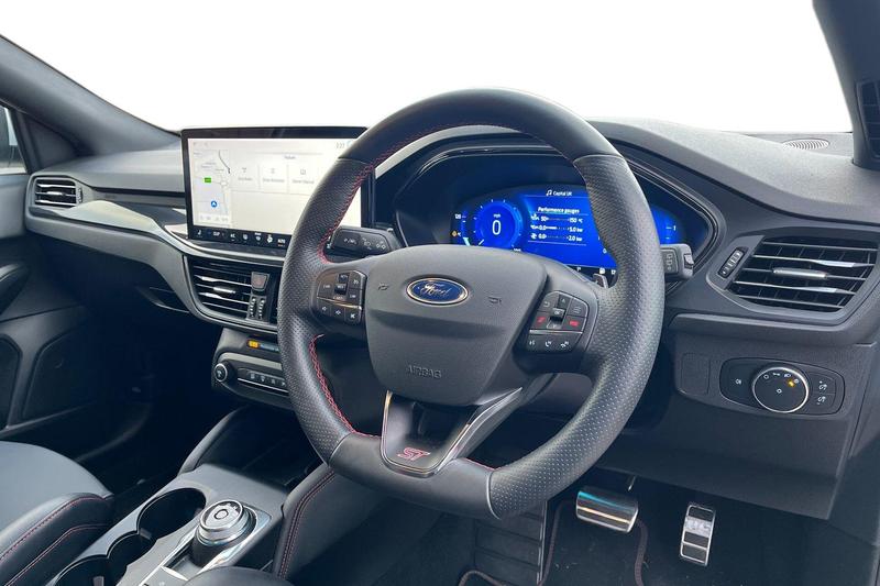 Used Ford Focus 2023 for sale - 76640955: Photo 9