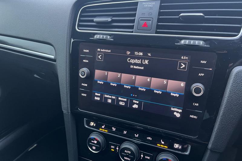 Used Volkswagen Golf 2020 for sale - 76966160: Photo 29