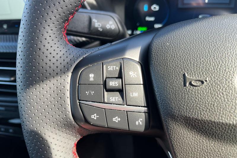 Used Ford Kuga 2025 for sale - 77971236: Photo 29