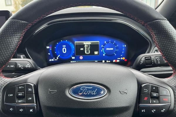 Used Ford Focus 2023 for sale - 76312600: Photo 12