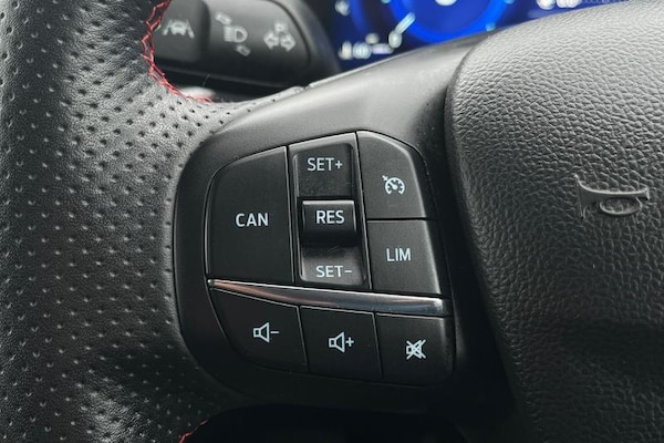 Used Ford Focus 2023 for sale - 76312600: Photo 25