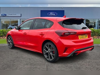 Used Ford Focus 2023 for sale - 76312600: Photo 2
