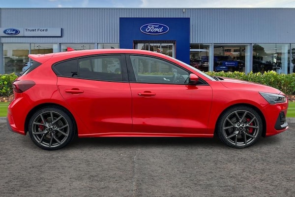 Used Ford Focus 2023 for sale - 76312600: Photo 3