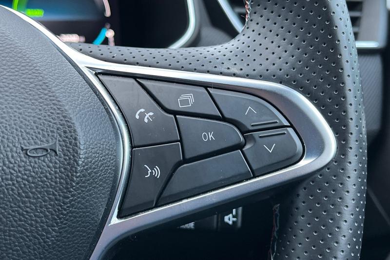 Used Renault Clio 2024 for sale - 76853488: Photo 24