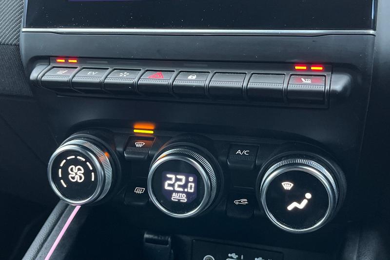 Used Renault Clio 2024 for sale - 76853488: Photo 27