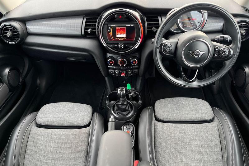 Used MINI Hatch 2018 for sale - 77532737: Photo 10