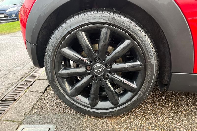 Used MINI Hatch 2018 for sale - 77532737: Photo 8