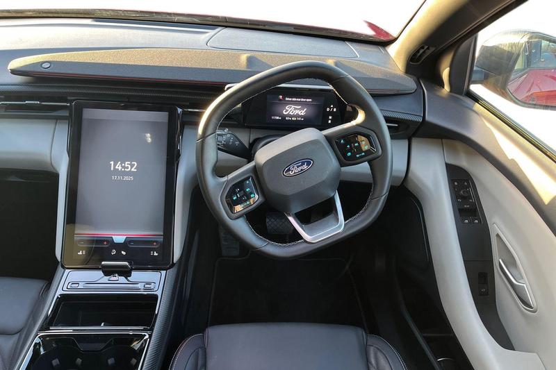 Used Ford Explorer 2024 for sale - 76734690: Photo 11