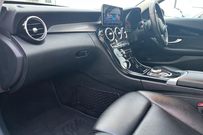 Used Mercedes-Benz C Class 2019 for sale - 77367702: Photo 18