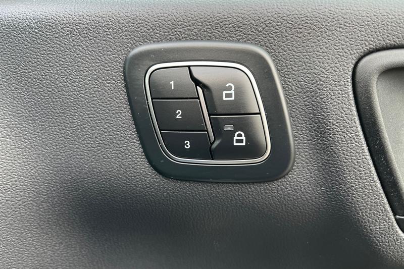 Used Ford Kuga 2024 for sale - 76355560: Photo 33