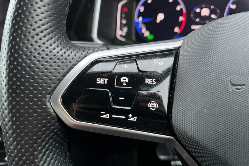 Used Volkswagen T-Roc 2022 for sale - 77672558: Photo 33