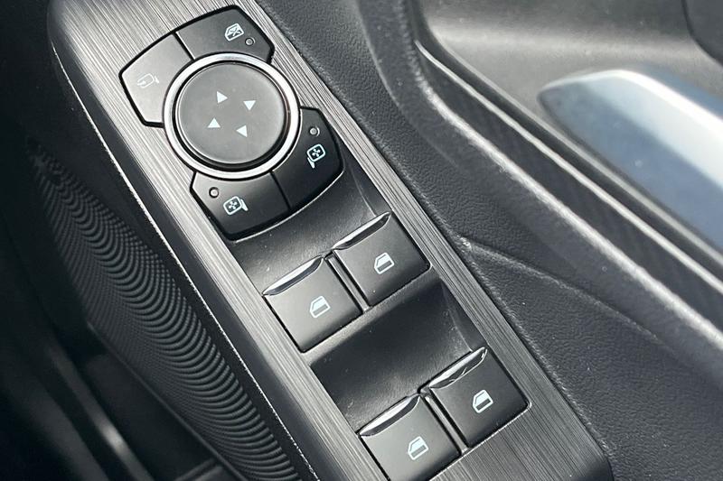 Used Ford Kuga 2025 for sale - 76853489: Photo 16