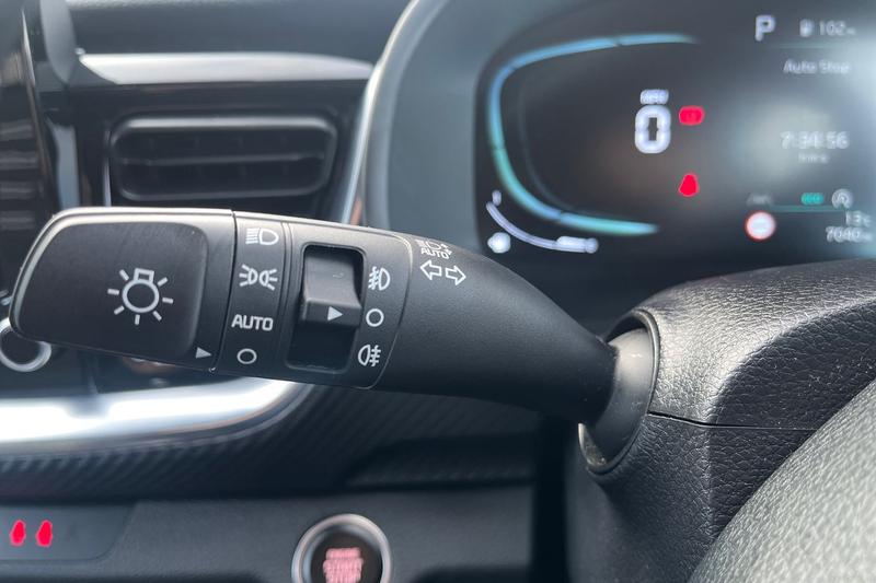 Used Kia Stonic 2024 for sale - 76557400: Photo 14