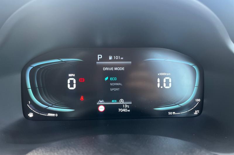 Used Kia Stonic 2024 for sale - 76557400: Photo 25