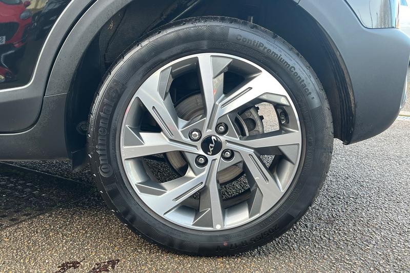 Used Kia Stonic 2024 for sale - 76557400: Photo 8