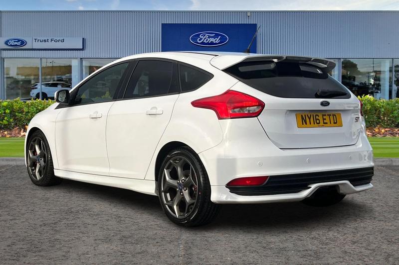 Used Ford Focus 2016 for sale - 76441711: Photo 2