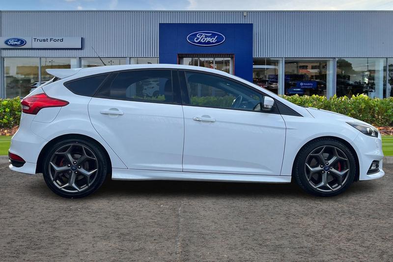 Used Ford Focus 2016 for sale - 76441711: Photo 3