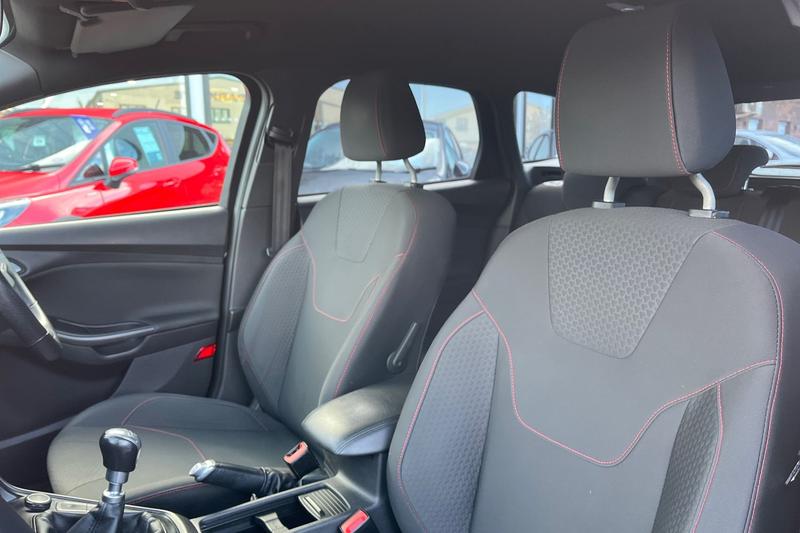 Used Ford Focus 2017 for sale - 76382266: Photo 19