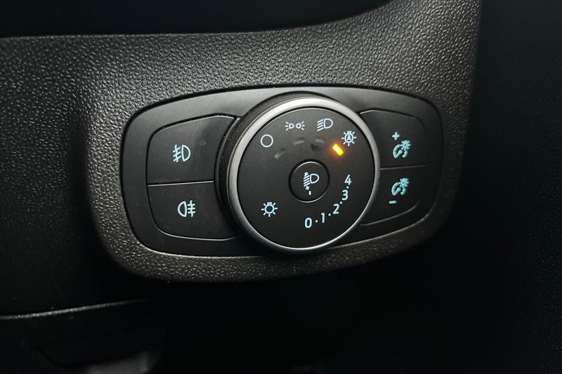 Used Ford Fiesta 2018 for sale - 76400094: Photo 27