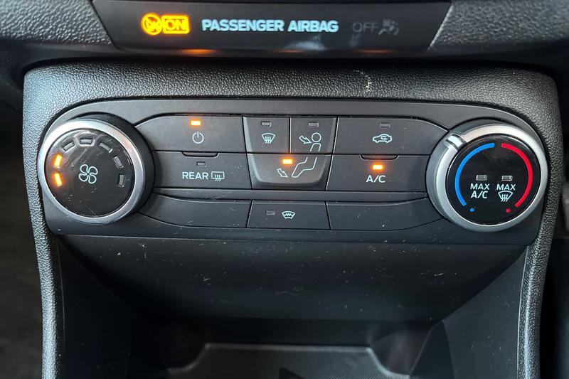 Used Ford Fiesta 2018 for sale - 76400094: Photo 28