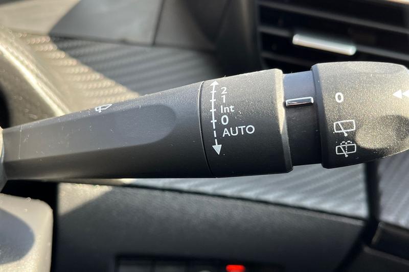 Used Peugeot 2008 2022 for sale - 77763507: Photo 15