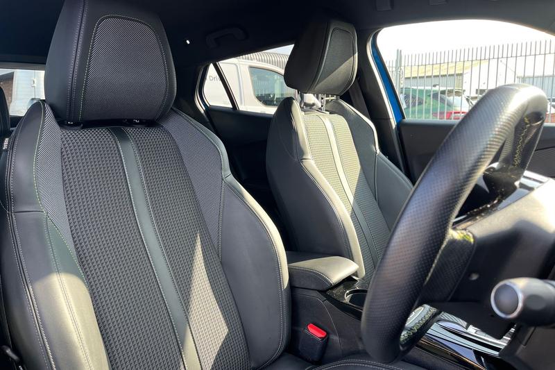 Used Peugeot 2008 2022 for sale - 77763507: Photo 17